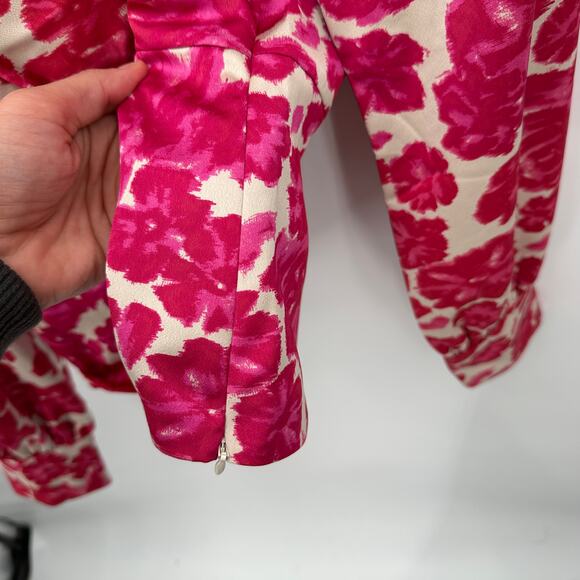 J.Crew Barbie Pink Floral Print Deep V-neck Faux Button Front Fitted Blouse // 2 - Picture 12 of 13